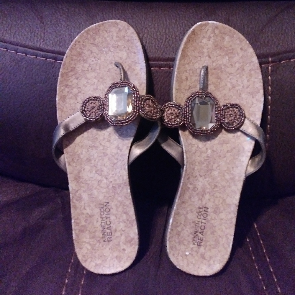 Decorative thong flip flops